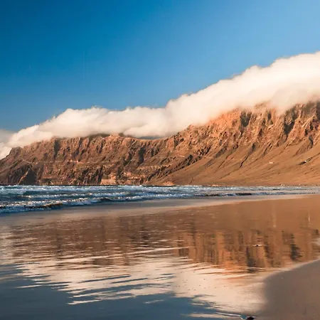 Feriehus Home2book Cozy Terrace House With Volcano Views *