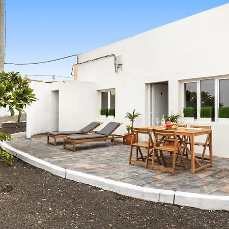 Home2book Cozy Terrace House With Volcano Views Feriehus Nazaret